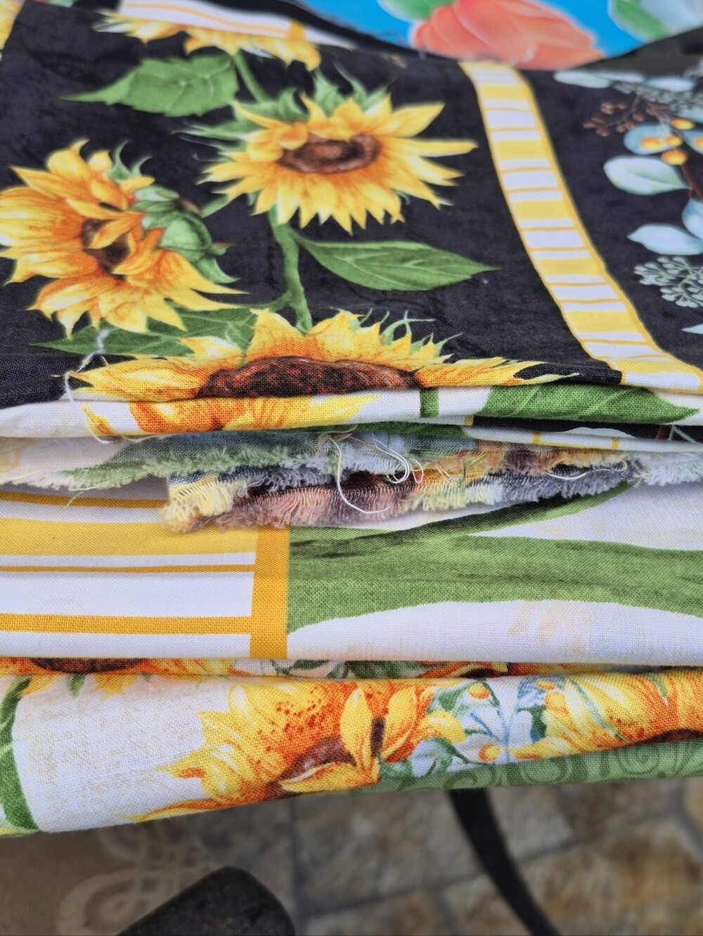 Sundance Meadow  Wall Quilt Kit Designed By Nancy Mink - Sunflower Days. - Picture 4 of 7